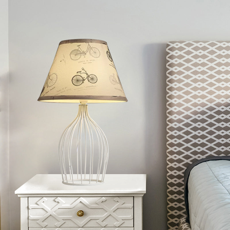 Elegant Metal Table Lamp with Conical Lampshade