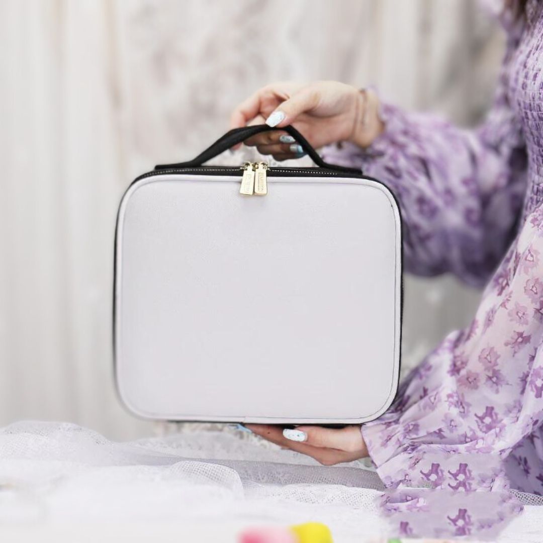Handy Compact Makeup Case