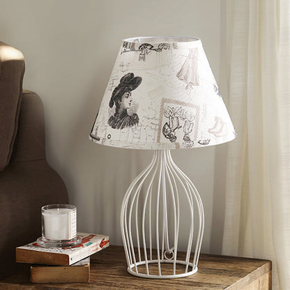 Elegant Metal Table Lamp with Conical Lampshade