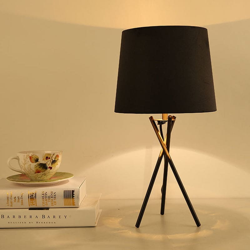 Elegant Table Lamp with Fabric Lampshade