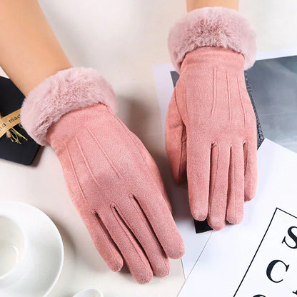 Chic and elegant leather gloves